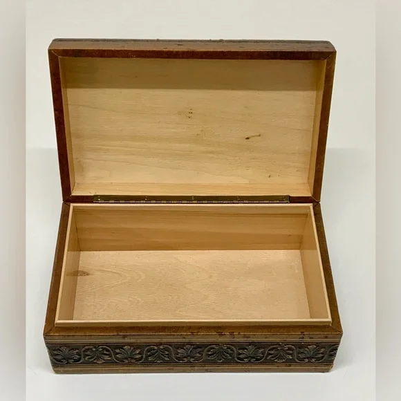 Mid Century Vintage Lion Crest Embosssed Embellished Leather Wood Jewelry Box